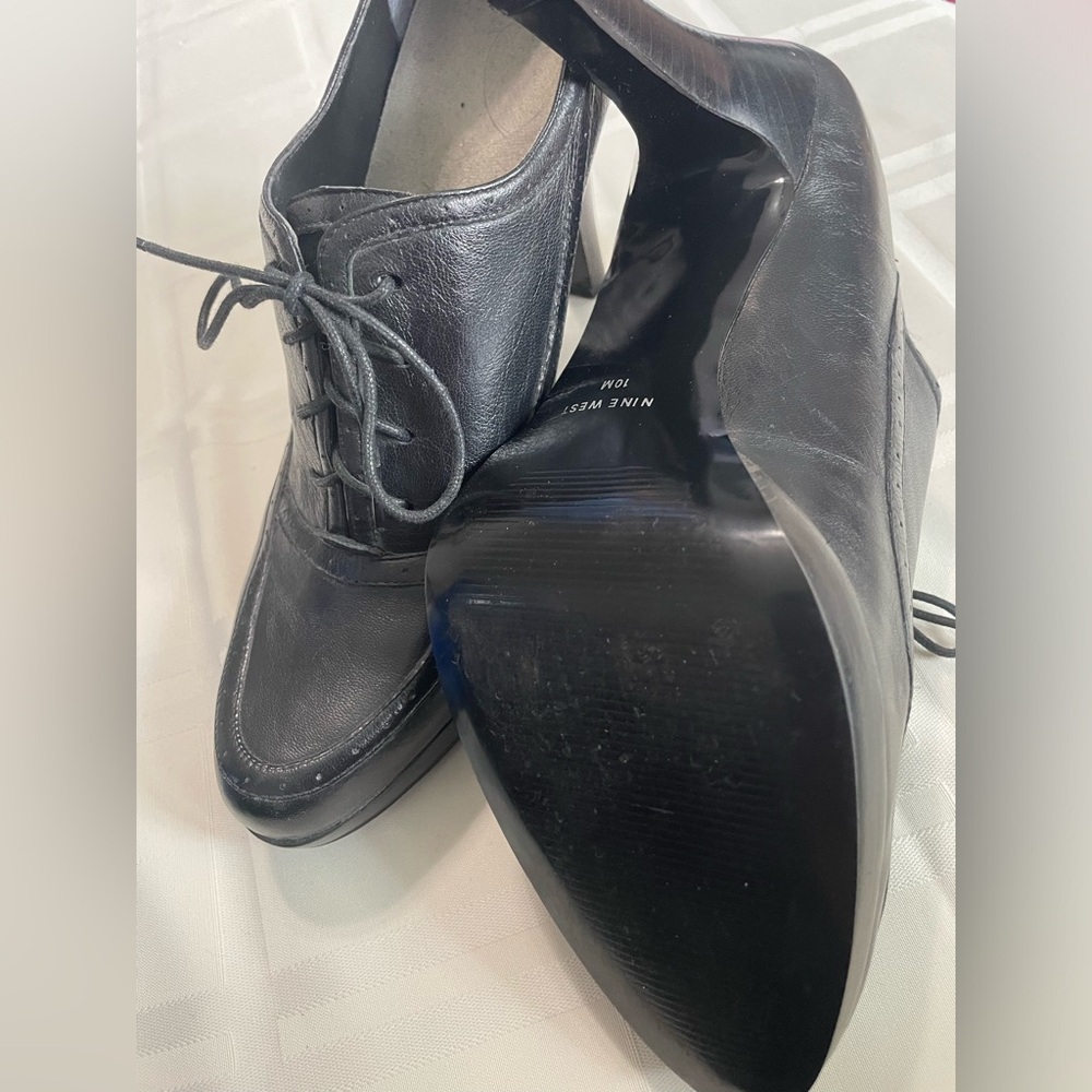 Lace up black platform heels - Picture 3 of 3